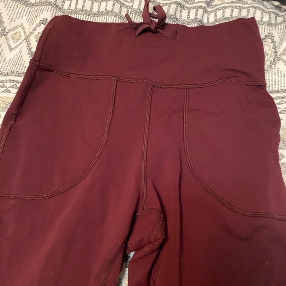 Lululemon maroon pants - Picture 4 of 5